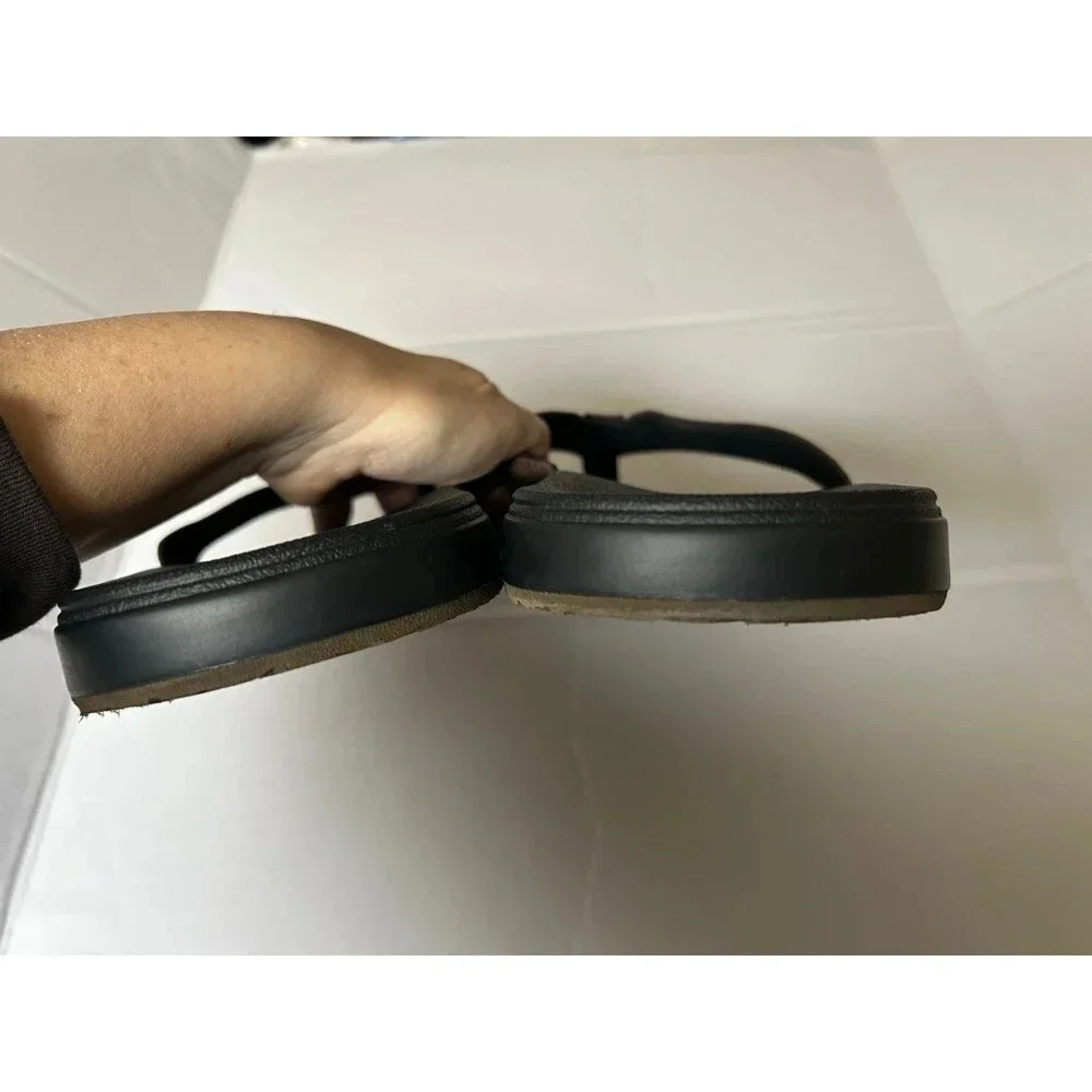 Reef Men's Cushion Phantom Thong Flip Flops Leather Sandals